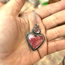 Pendentif argent Coeur dévotion avec Rhodochrosite et quartz rose,création Princesses
