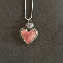 Pendentif argent Coeur dévotion avec Rhodochrosite et quartz rose,création Princesses