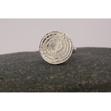 Bague argent massive et sobre, un incontournable