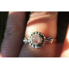 bague fine pierre ronde semi-précieuse et argent