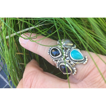 Bague fine pierre en argent goutte travaillée