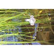 Bague fine pierre en argent goutte travaillée