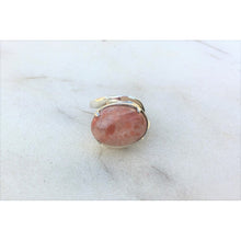 bague ovale pierre de soleil argent serti griffes