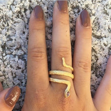 la bague serpent , une bague énigmatique, design Princesses d'argent, Atelier Jaïpur