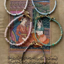 bracelet fin en pierre semi-précieuse au choix.