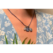 collier bleu aux 3 talismans