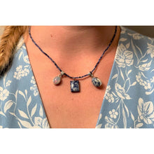 collier bleu aux 3 talismans