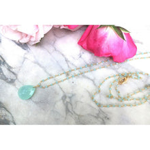 Collier fin et long en calcédoine aqua