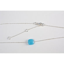 collier ras de cou  argent avec pierre