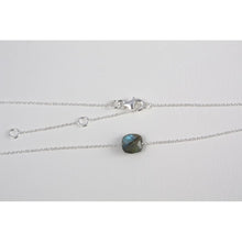 collier ras de cou  argent avec pierre