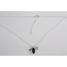 collier ras de cou  argent avec pierre