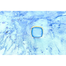 grosse bague avec pierre aqua calci