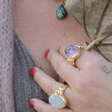 grosses bagues antiques  avec pierres inspiration egyptienne